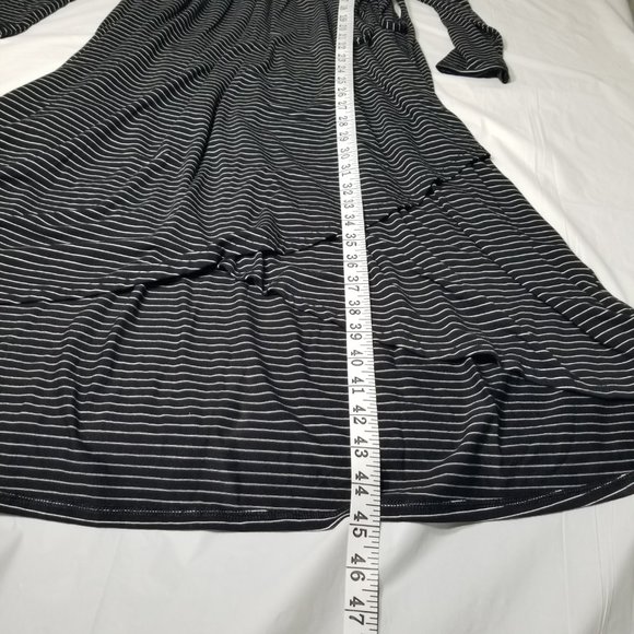 GAP Maternity Womens Sz M Long Sleeve Dress Faux Wrap Black White Striped V-Neck - Picture 9 of 10